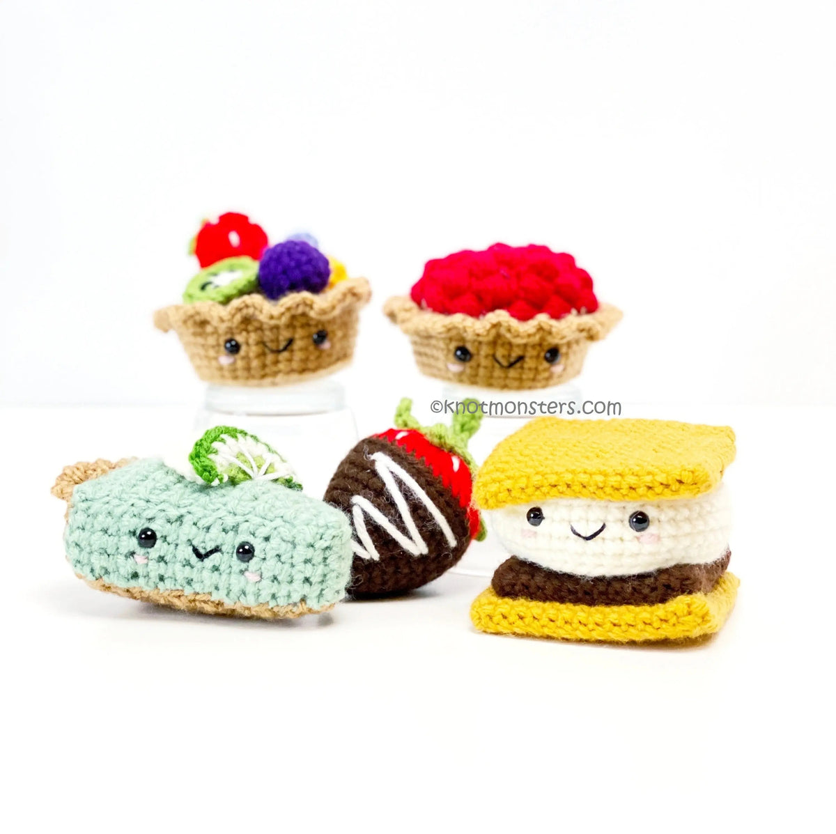 Crochet miniature pies, cookies and s’more